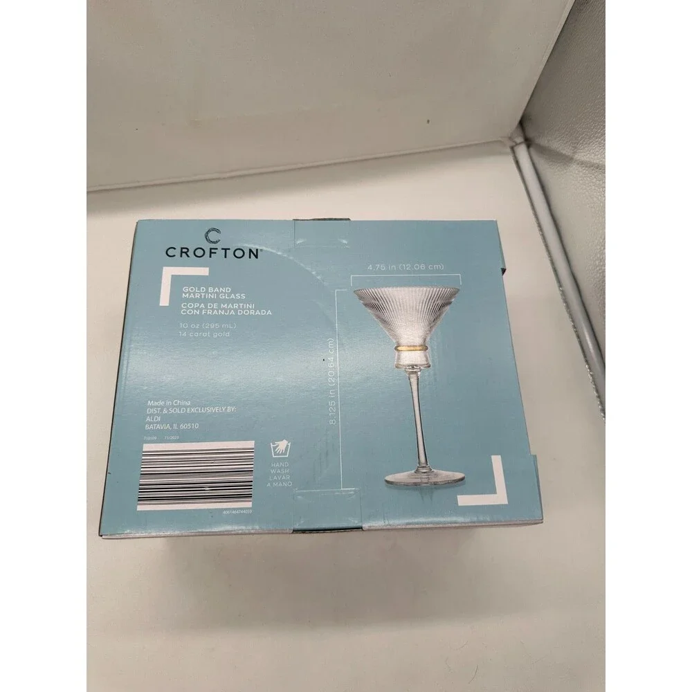 New Set Of 2 CROFTON Ribbed Gold Band MARTINI GLASSES NIB